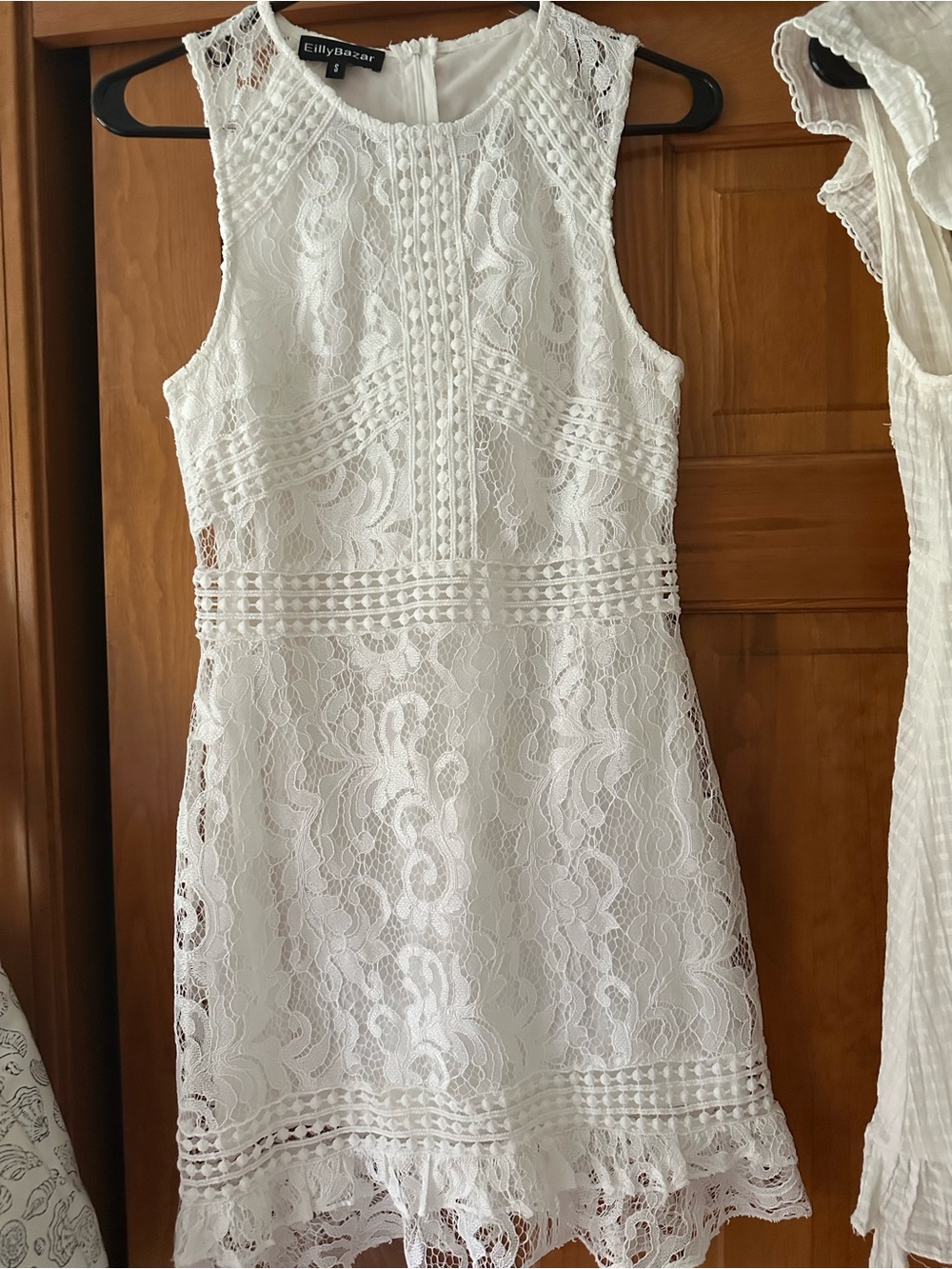 White Lace Sleeveless Dress